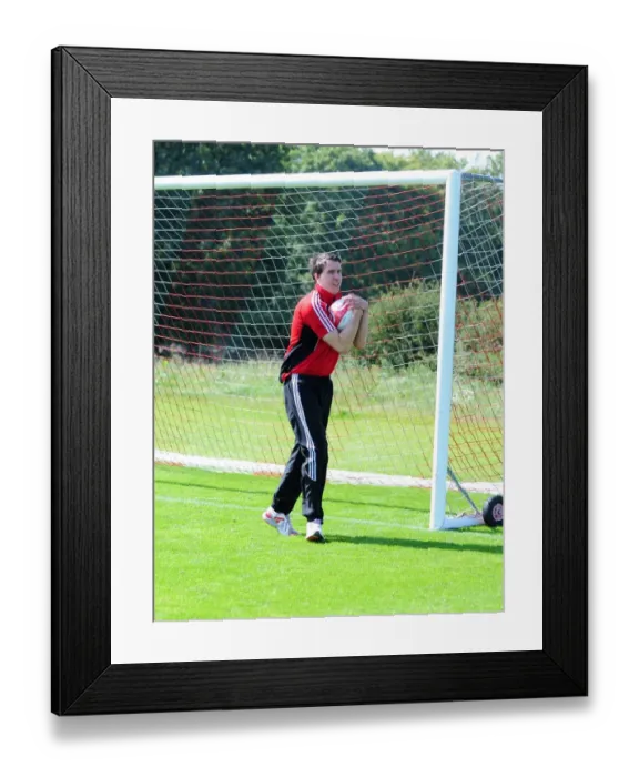 Framed Print : Bristol City First Team: Gear-Up Training Session - 2010-11 Season (Training Day 2-9-10) Framed Print : Bristol City First Team: Gear-Up Training Session - 2010-11 Season (Training Day 2-9-10)