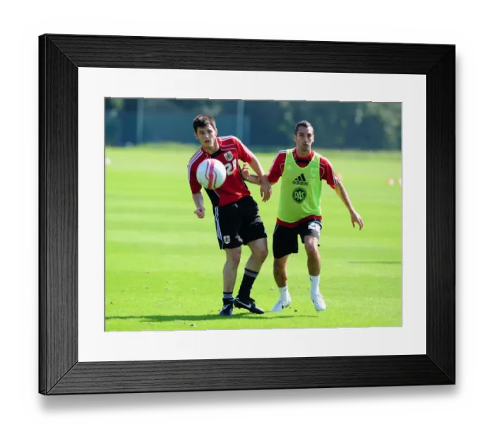 Framed Print : Bristol City First Team: Training Sessions (September 2, 2010) - Gearing Up for Season 10-11 Framed Print : Bristol City First Team: Training Sessions (September 2, 2010) - Gearing Up for Season 10-11