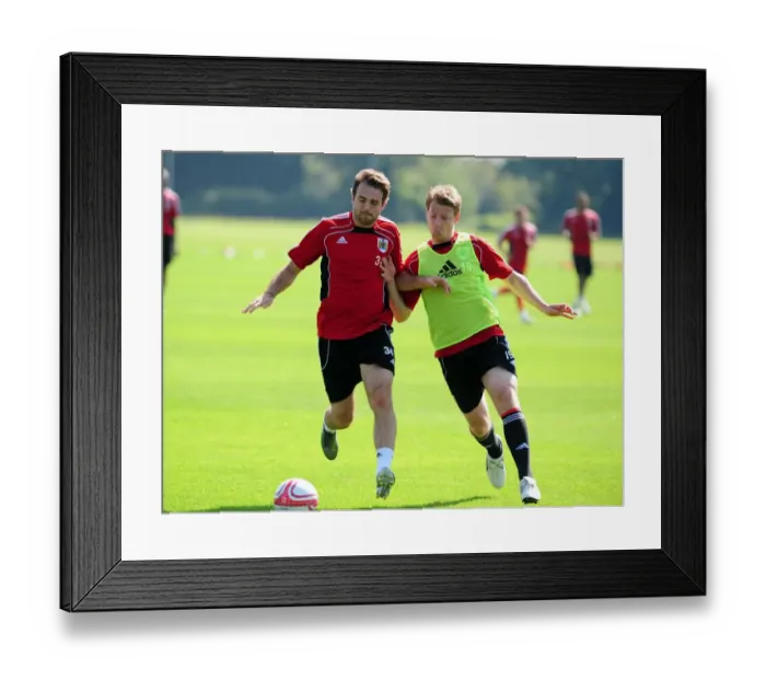 Framed Print : Bristol City First Team Training - September 2010 (Season 10-11) Framed Print : Bristol City First Team Training - September 2010 (Season 10-11)