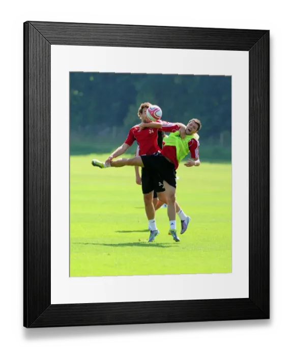 Framed Print : Bristol City First Team: Training Session - September 2010 (Season 10-11)