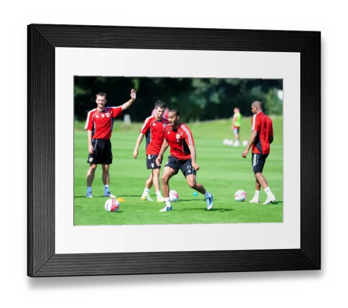 Framed Print : Bristol City First Team: 2010-11 Season Gear-Up Training (September 2, 2010) Framed Print : Bristol City First Team: 2010-11 Season Gear-Up Training (September 2, 2010)