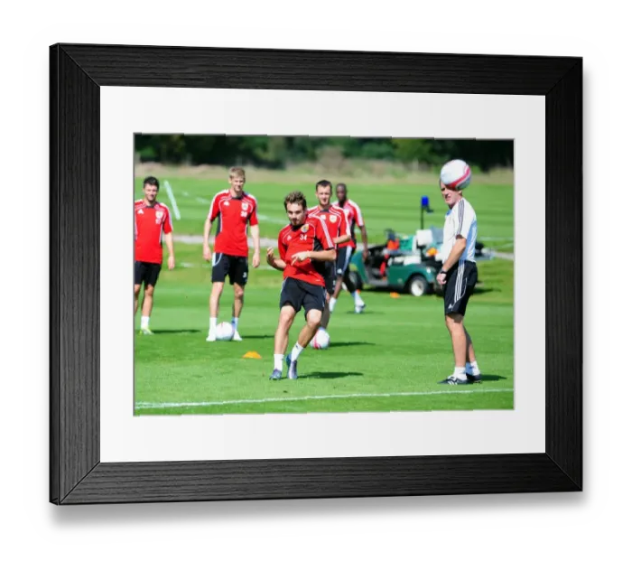 Framed Print : Bristol City First Team: Gearing Up for the 2010-11 Season - Training Session (September 2) Framed Print : Bristol City First Team: Gearing Up for the 2010-11 Season - Training Session (September 2)