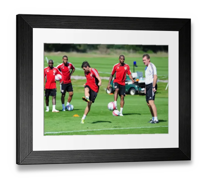 Framed Print : Bristol City First Team: Gearing Up for Season 10-11 - Training Sessions (September 2, 2010) Framed Print : Bristol City First Team: Gearing Up for Season 10-11 - Training Sessions (September 2, 2010)