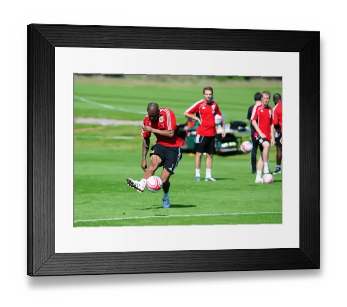 Framed Print : Bristol City First Team: Gearing Up for the 2010-11 Season - Training Session Framed Print : Bristol City First Team: Gearing Up for the 2010-11 Season - Training Session