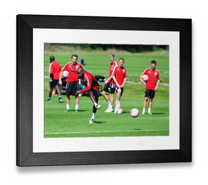 Framed Print : Bristol City First Team: Kicking Off the 2010-11 Season - Training Sessions Begin