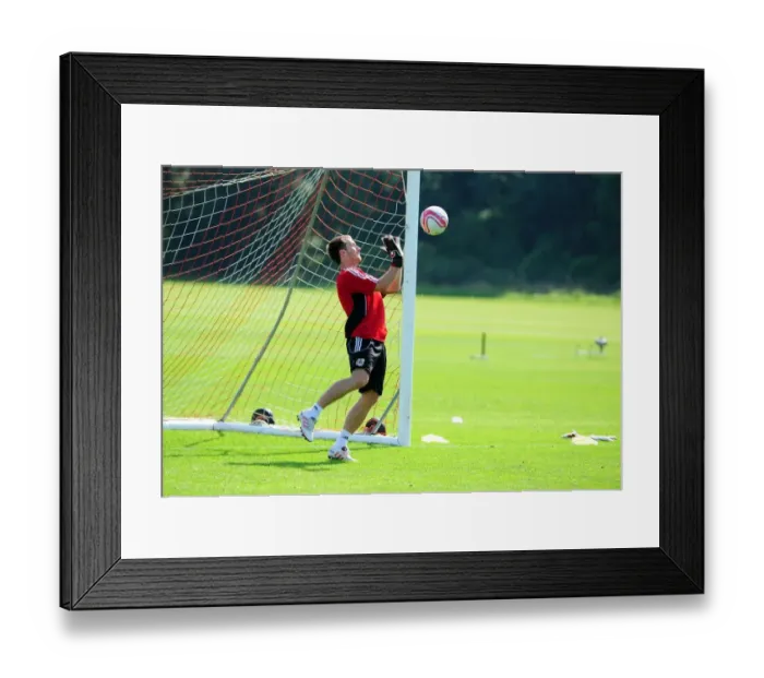 Framed Print : Bristol City First Team: 2010-11 Season - September Training Sessions Framed Print : Bristol City First Team: 2010-11 Season - September Training Sessions