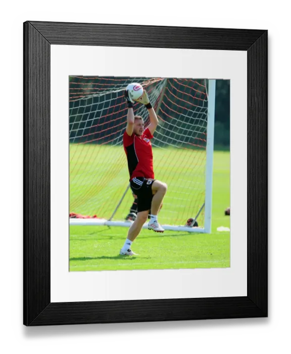 Framed Print : Bristol City First Team: Gearing Up for the 2010-11 Season - Training Session Framed Print : Bristol City First Team: Gearing Up for the 2010-11 Season - Training Session