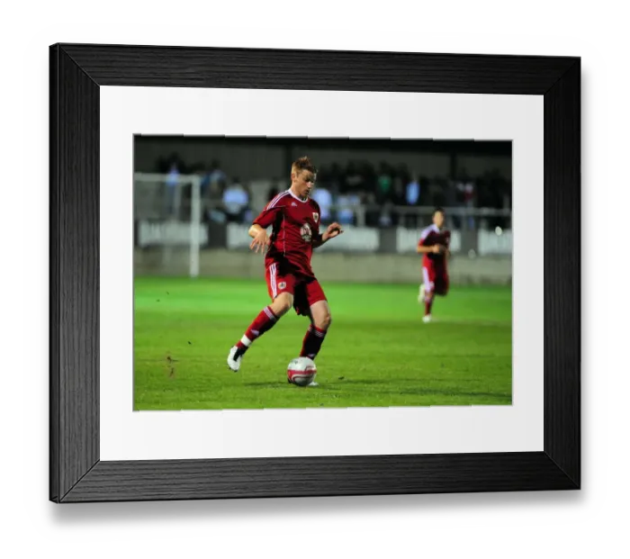 Framed Print : Rivalry on the Pitch: Bristol City vs Paulton Rovers - Season 10-11 Framed Print : Rivalry on the Pitch: Bristol City vs Paulton Rovers - Season 10-11