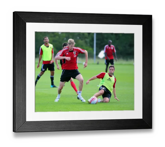 Framed Print : Bristol City First Team: 2010-11 Season Kick-Off Training (September 9, 2010)