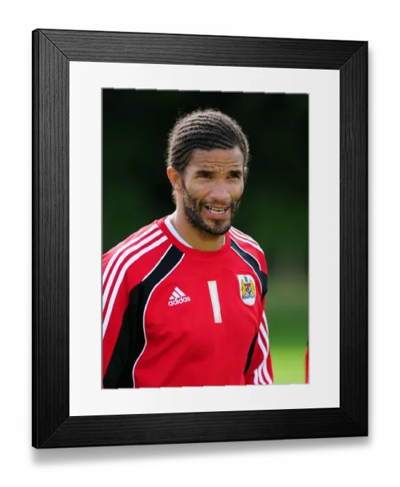 Framed Print : Bristol City First Team: Gearing Up for Season 10-11 - Training Session on September 9, 2010 Framed Print : Bristol City First Team: Gearing Up for Season 10-11 - Training Session on September 9, 2010