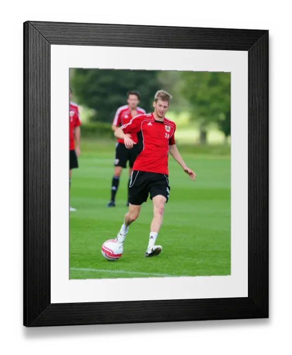 Framed Print : Bristol City First Team: Training Session - September 9, 2010 (Season 10-11)