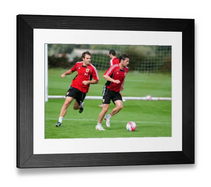 Framed Print : Bristol City First Team: Gearing Up for the 2010-11 Season - Training Session Framed Print : Bristol City First Team: Gearing Up for the 2010-11 Season - Training Session