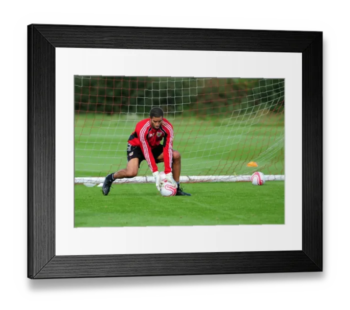 Framed Print : Bristol City First Team: Training Session - September 9, 2010 (Season 10-11)