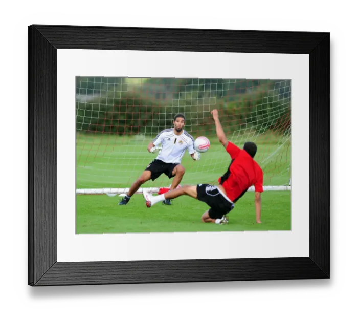 Framed Print : Bristol City First Team: Training Session - September 9, 2010: Gearing Up for Season 10-11 Framed Print : Bristol City First Team: Training Session - September 9, 2010: Gearing Up for Season 10-11