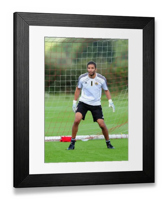 Framed Print : Bristol City First Team: Gearing Up for Season 10-11 - Training Session on September 9, 2010