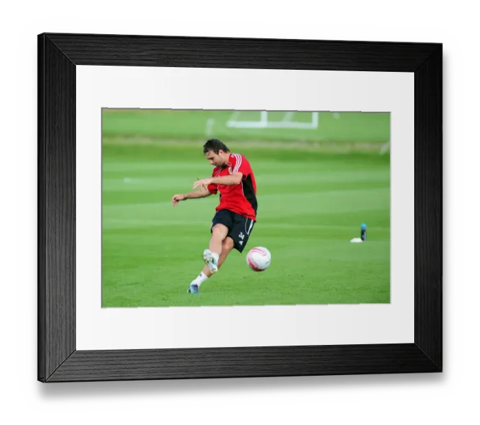 Framed Print : Bristol City First Team: Training Session - September 9, 2010: Gearing Up for Season 10-11 Framed Print : Bristol City First Team: Training Session - September 9, 2010: Gearing Up for Season 10-11
