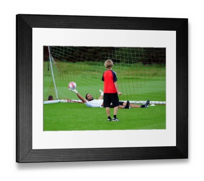 Framed Print : Bristol City First Team: Gearing Up for Season 10-11 - Training Session on September 9, 2010 Framed Print : Bristol City First Team: Gearing Up for Season 10-11 - Training Session on September 9, 2010