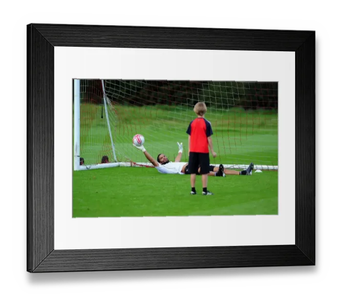 Framed Print : Bristol City First Team: Gearing Up for Season 10-11 - Training Session on September 9, 2010 Framed Print : Bristol City First Team: Gearing Up for Season 10-11 - Training Session on September 9, 2010