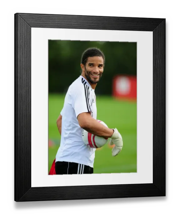 Framed Print : Bristol City First Team: Gearing Up for Season 10-11 - Training Session on September 9, 2010 Framed Print : Bristol City First Team: Gearing Up for Season 10-11 - Training Session on September 9, 2010