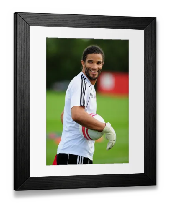 Framed Print : Bristol City First Team: Gearing Up for the 2010-11 Season - Training Session (September 9, 2010) Framed Print : Bristol City First Team: Gearing Up for the 2010-11 Season - Training Session (September 9, 2010)