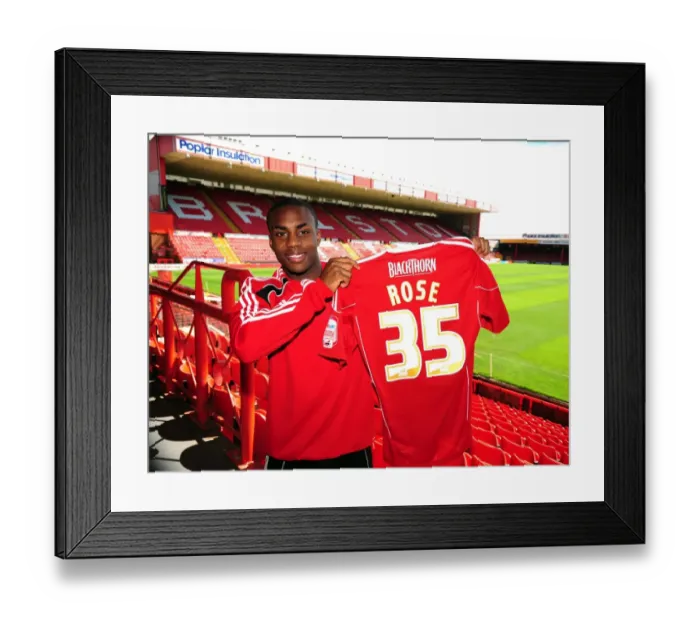Framed Print : Bristol City First Team: Gearing Up for Season 10-11 - Training Session on September 9, 2010