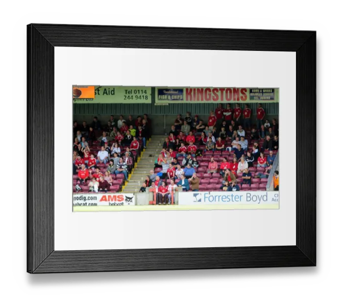 Framed Print : Championship Showdown: Scunthorpe United vs. Bristol City - September 11, 2010 Framed Print : Championship Showdown: Scunthorpe United vs. Bristol City - September 11, 2010
