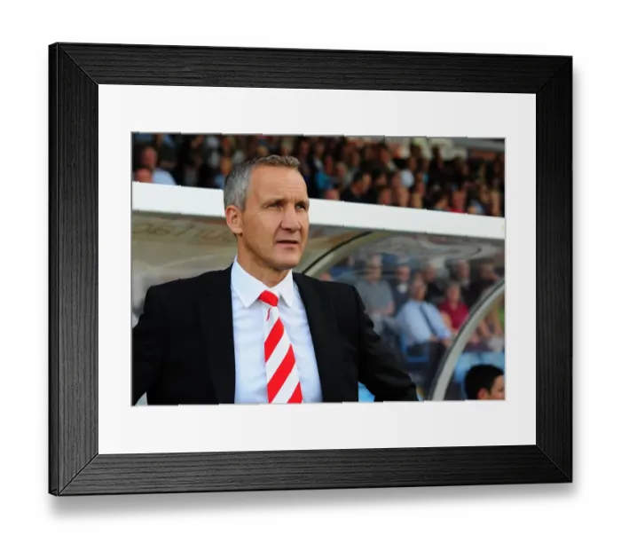 Framed Print : Keith Millen and Bristol City Face Scunthorpe United in Championship Clash at Glanford Park, September 11, 2010