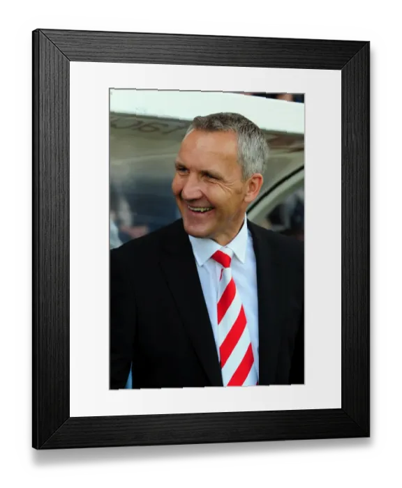 Framed Print : Keith Millen and Bristol City Face Off Against Scunthorpe United in Championship Clash (September 11, 2010)