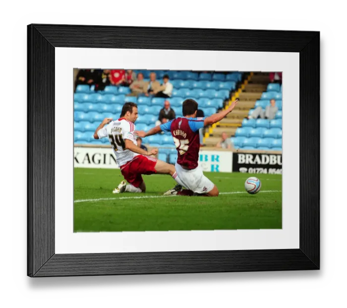 Framed Print : Brett Pitman's Near Miss: Scunthorpe United vs. Bristol City, Championship 2010 Framed Print : Brett Pitman's Near Miss: Scunthorpe United vs. Bristol City, Championship 2010