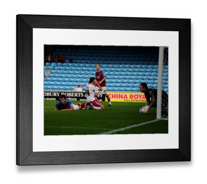 Framed Print : Brett Pitman's Near-Miss: A Tight Call for Bristol City in Championship Match against Scunthorpe United, 2010