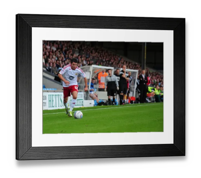 Framed Print : Ivan Sproule's Determined Touchline Battle: Scunthorpe United vs. Bristol City (Championship 11-09-2010) Framed Print : Ivan Sproule's Determined Touchline Battle: Scunthorpe United vs. Bristol City (Championship 11-09-2010)