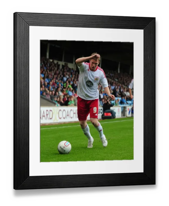 Framed Print : Bristol City's David Clarkson in Action against Scunthorpe United, Championship Match, September 11, 2010