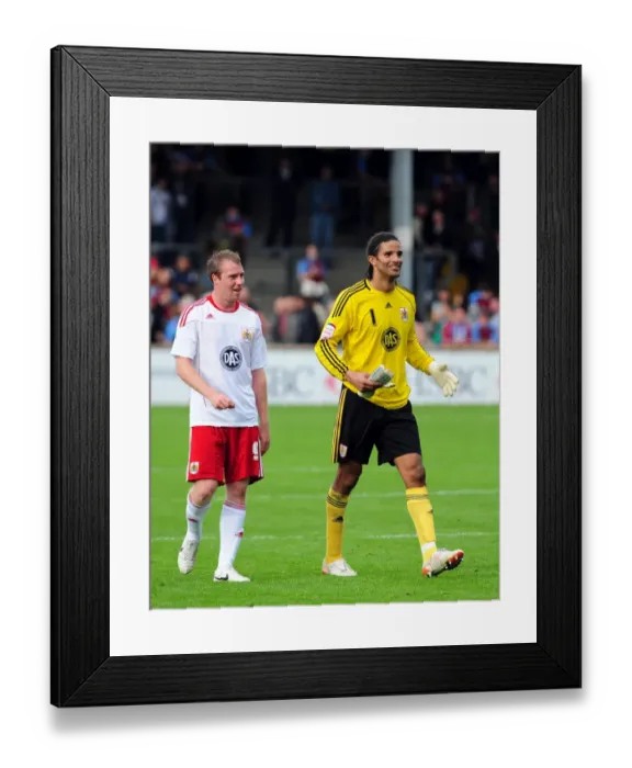 Framed Print : David James and David Clarkson Celebrate Bristol City's Win over Scunthorpe United (11-09-2010) Framed Print : David James and David Clarkson Celebrate Bristol City's Win over Scunthorpe United (11-09-2010)
