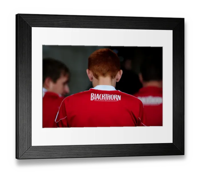 Framed Print : Bristol City vs Scunthorpe United: Championship Clash at Glanford Park (September 11, 2010)