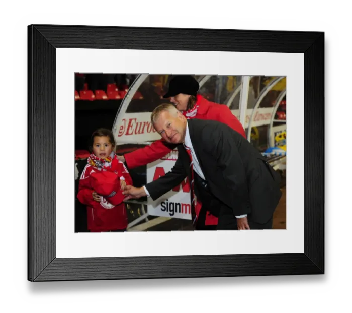 Framed Print : Bristol City vs. Watford: Season 10-11 Football Showdown Framed Print : Bristol City vs. Watford: Season 10-11 Football Showdown