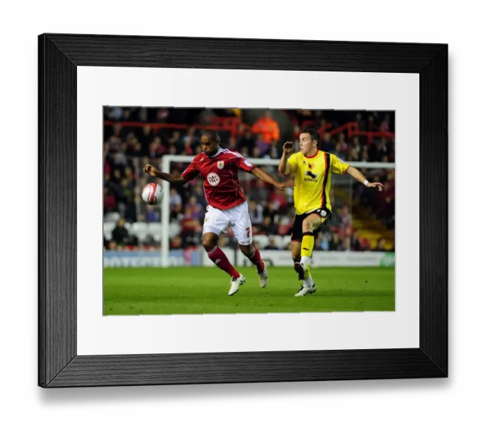 Framed Print : Bristol City vs. Watford: Marvin Elliott vs. Jordan Mutch Battle for Ball in Championship Match
