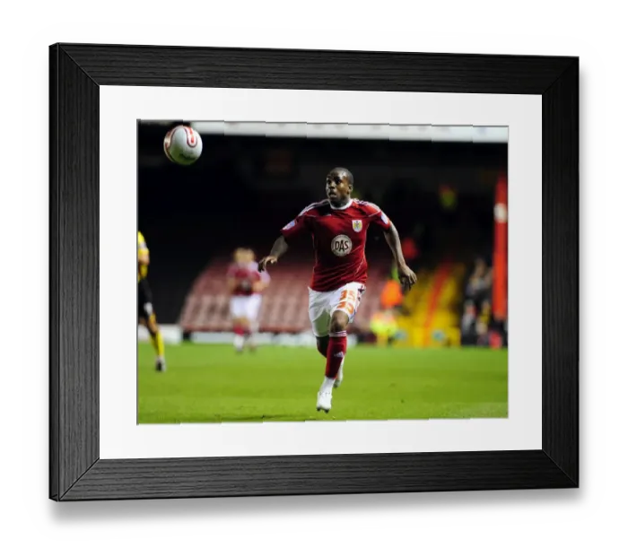 Framed Print : Bristol City's Danny Rose in Action at Ashton Gate Stadium (2010) - Championship Match vs. Derby County or Watford Framed Print : Bristol City's Danny Rose in Action at Ashton Gate Stadium (2010) - Championship Match vs. Derby County or Watford