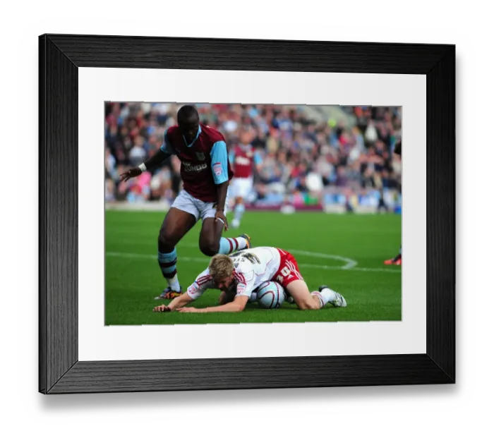 Framed Print : Championship Showdown: Bikey Fouls Stead (Burnley vs. Bristol City, September 2010) Framed Print : Championship Showdown: Bikey Fouls Stead (Burnley vs. Bristol City, September 2010)