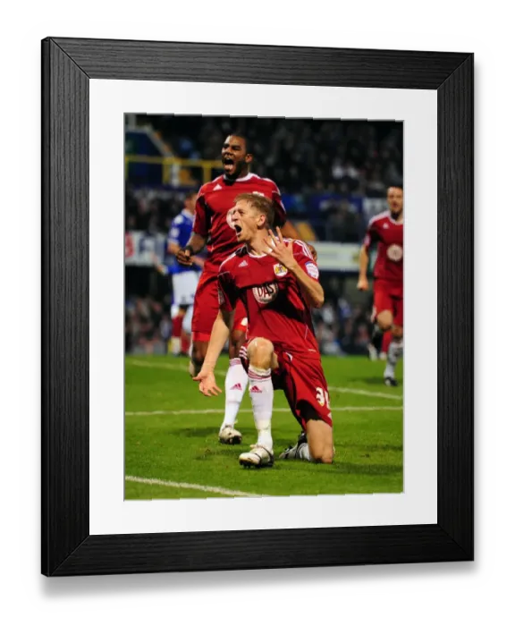 Framed Print : Jon Stead's Euphoric Goal Celebration: Portsmouth vs. Bristol City, Championship 2010 Framed Print : Jon Stead's Euphoric Goal Celebration: Portsmouth vs. Bristol City, Championship 2010