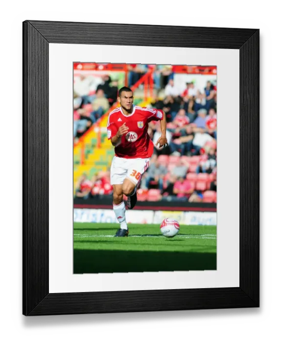 Framed Print : Clash of Titans: Bristol City vs Norwich City (Season 10-11) Framed Print : Clash of Titans: Bristol City vs Norwich City (Season 10-11)