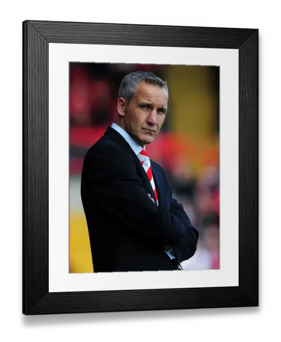 Framed Print : Clash of Titans: Bristol City vs. Norwich City (Season 10-11) Framed Print : Clash of Titans: Bristol City vs. Norwich City (Season 10-11)