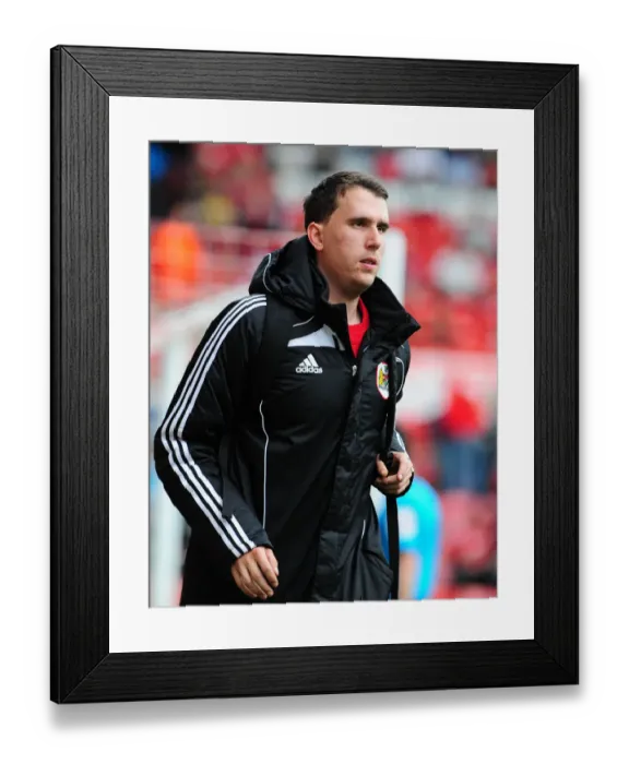 Framed Print : A Clash of Champions: Bristol City vs Norwich City - Season 10-11 Framed Print : A Clash of Champions: Bristol City vs Norwich City - Season 10-11