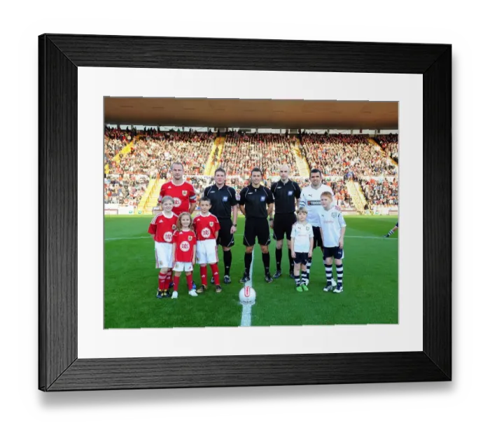 Framed Print : Bristol City vs Preston North End: 2010-11 Football Showdown - Season 10-11 Framed Print : Bristol City vs Preston North End: 2010-11 Football Showdown - Season 10-11