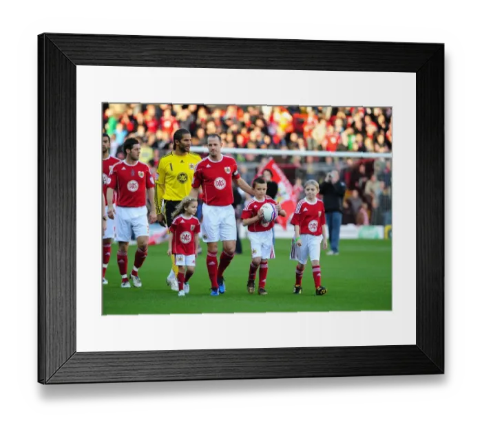 Framed Print : Bristol City vs Preston North End: 2010-11 Season Showdown Framed Print : Bristol City vs Preston North End: 2010-11 Season Showdown