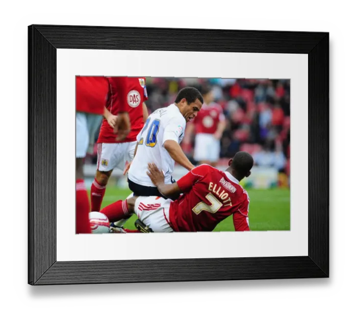 Framed Print : Clash at Ashton Gate: Marvin Elliott vs. Darel Russell in Bristol City vs. Preston North End Championship Match, November 2010 Framed Print : Clash at Ashton Gate: Marvin Elliott vs. Darel Russell in Bristol City vs. Preston North End Championship Match, November 2010