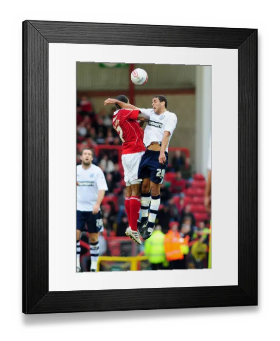 Framed Print : Battling for Championship Supremacy: Marvin Elliott vs. Darel Russell