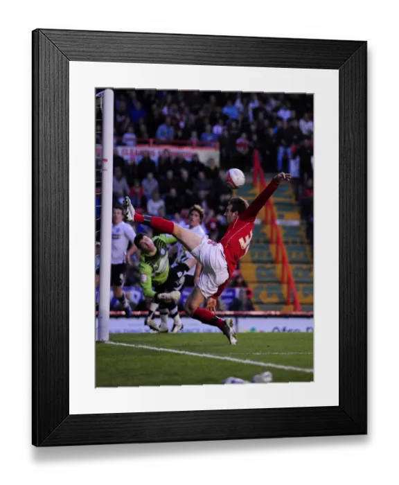 Framed Print : Brett Pitman's Near-Miss: A Thrilling Moment from Bristol City vs Preston North End Championship Match (06 / 11 / 2010)