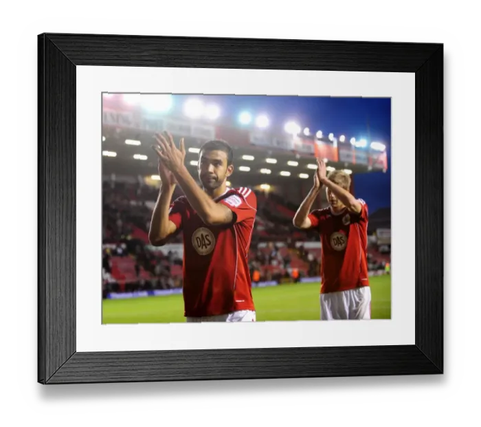 Framed Print : Bristol City's Liam Fontaine in Action at Ashton Gate Stadium: Championship Clash vs Preston North End - 06 / 11 / 2010 Framed Print : Bristol City's Liam Fontaine in Action at Ashton Gate Stadium: Championship Clash vs Preston North End - 06 / 11 / 2010