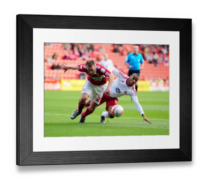 Framed Print : Middlesbroughs Tony McMahon battles for the ball with Bristol Citys Danny Haynes Framed Print : Middlesbroughs Tony McMahon battles for the ball with Bristol Citys Danny Haynes