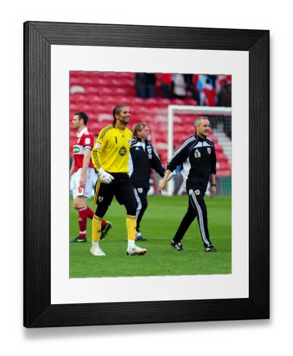 Framed Print : Bristol city Goalkeeper David James and Manager Keith Millen clearly pleased with the result on the final Framed Print : Bristol city Goalkeeper David James and Manager Keith Millen clearly pleased with the result on the final